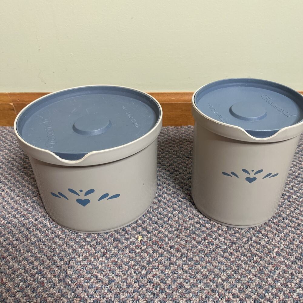 Vintage 2pc Set Freezette II Tupperware Canisters Push Pull Lid Hearts Gray Blue